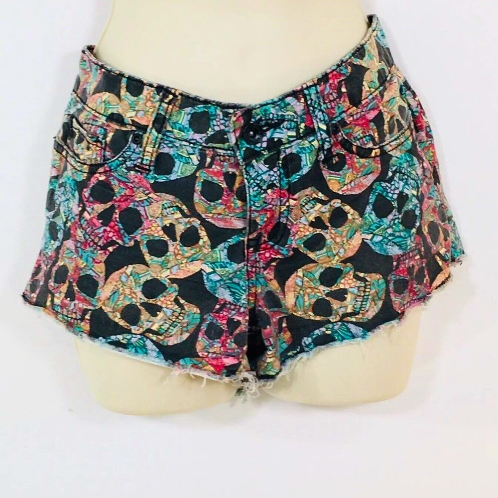 Love Sick Low Rise Goth Skull Shorts Sz 3 The Short Grunge